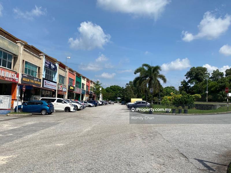 Kedai untuk Dijual di Bandar Putra Permai, Seri Kembangan oleh Mandy Chan - iProperty.com.my