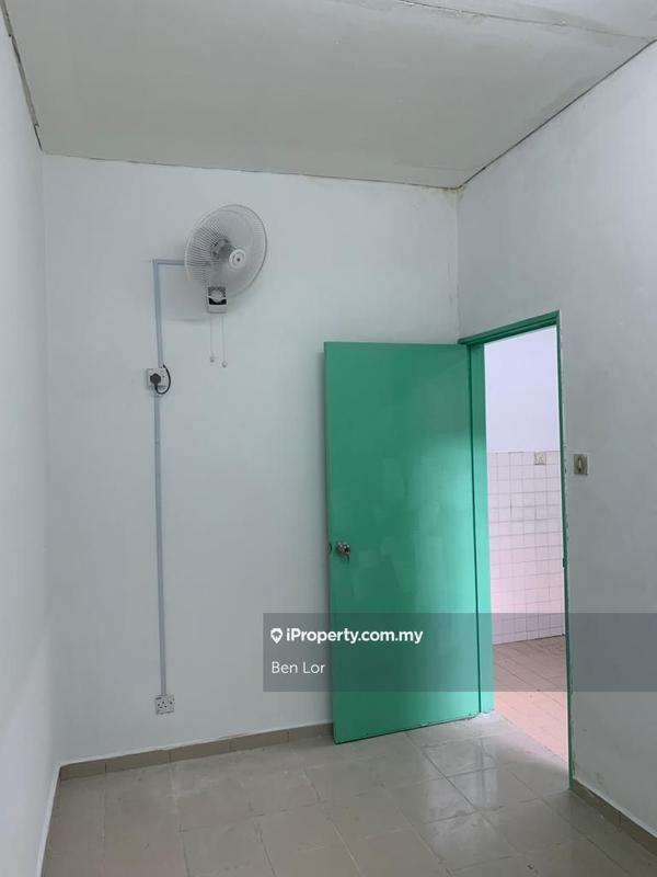 Flat for Sale in Pusat Bandar Puchong by Ben Lor - iProperty.com.my