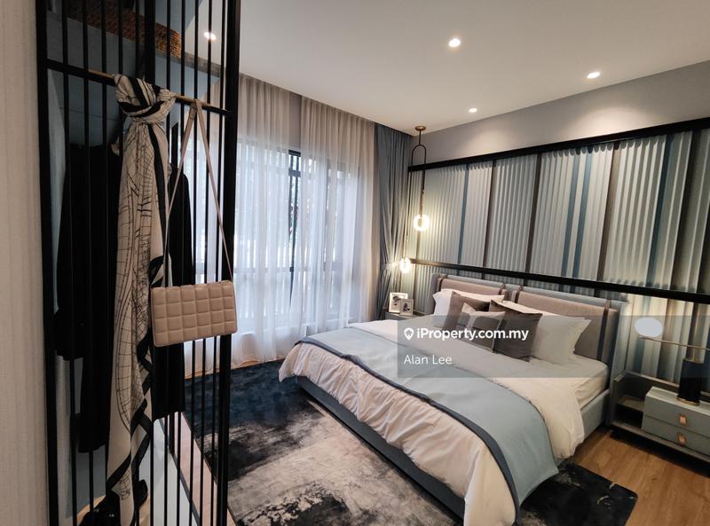 For Sale - Emerald 9