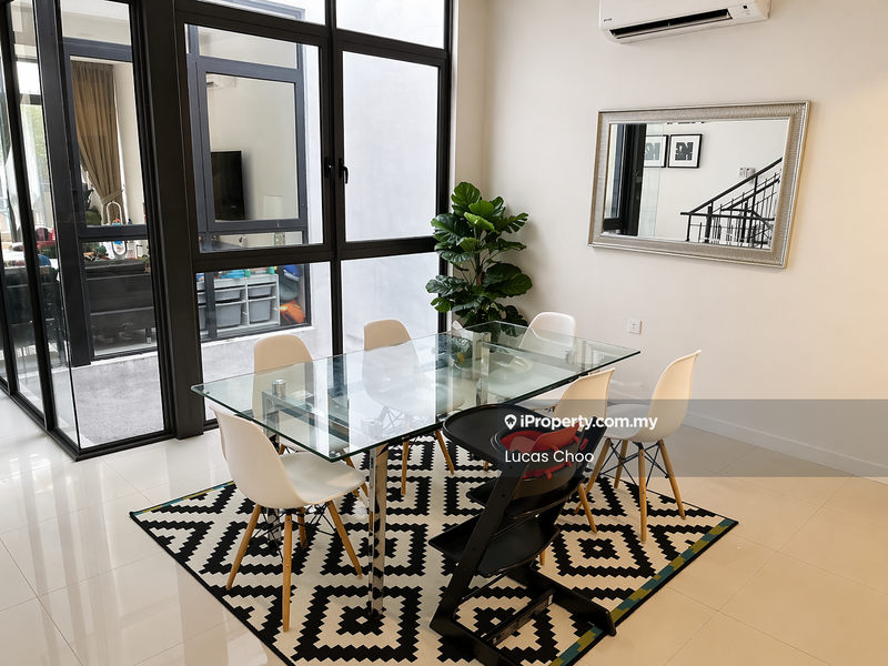 Rumah Berangkai 2.5 Tingkat untuk Dijual di 16 Quartz Courtyard Villa @Taman Melawati, Ampang oleh Lucas Choo - Dining Room - iProperty.com.my