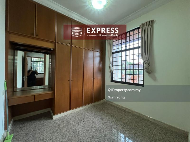 Semi-Detached House for Sale in Pujut, Miri by Sam Yong - Bedroom - iProperty.com.my