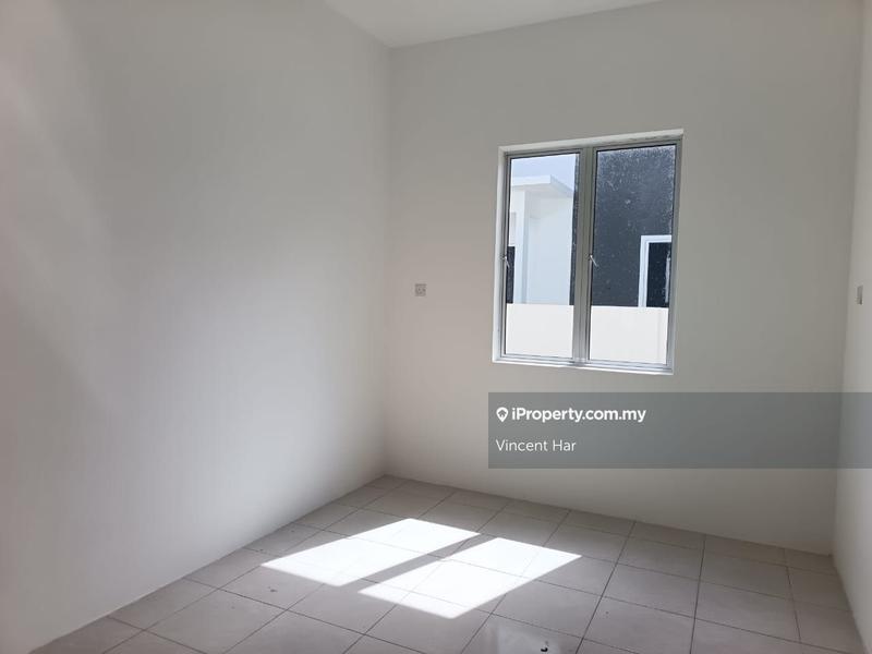 Semi-Detached House for Sale in Taman Bougainvillea, Ayer Tawar by Vincent Har - iProperty.com.my