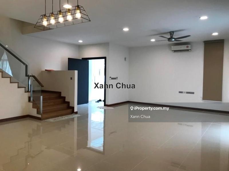 Rumah Berkembar untuk Dijual di SUNWAY EASTWOOD, Equine Park, Seri Kembangan oleh Xann Chua - iProperty.com.my