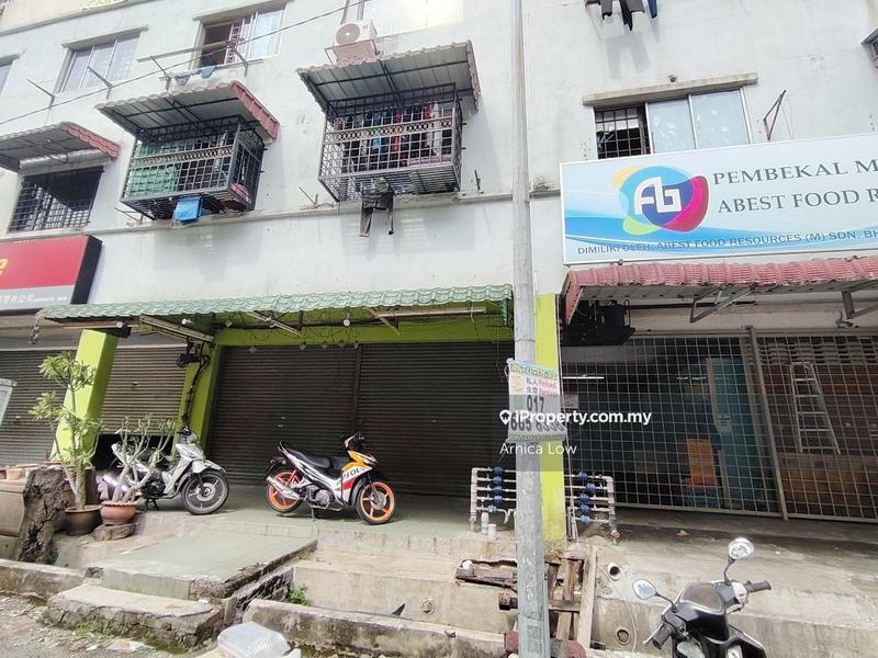 Kedai untuk Dijual di Bandar Putra Permai, Seri Kembangan oleh Arnica Low - iProperty.com.my