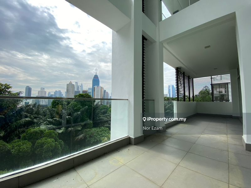 For Sale - Kenny Hills Residence