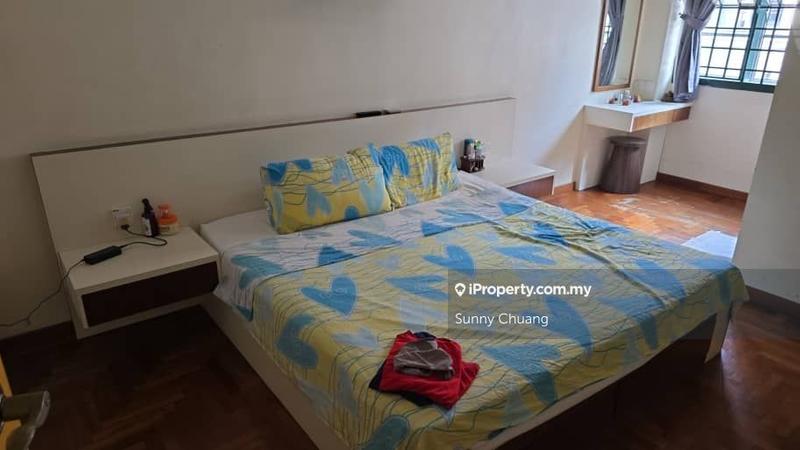 2.5-storey Terraced House for Sale in Taman Gaya, Ulu Tiram by Sunny Chuang - iProperty.com.my