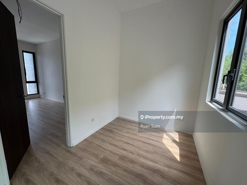 Rumah Berangkai 2.5 Tingkat untuk Dijual di Taman Puncak Jalil, Seri Kembangan oleh Ryan Sum - iProperty.com.my