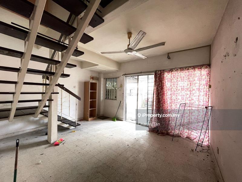 Rumah Berangkai 2 Tingkat untuk Dijual di SS19, Subang Jaya oleh Charles Tan - iProperty.com.my