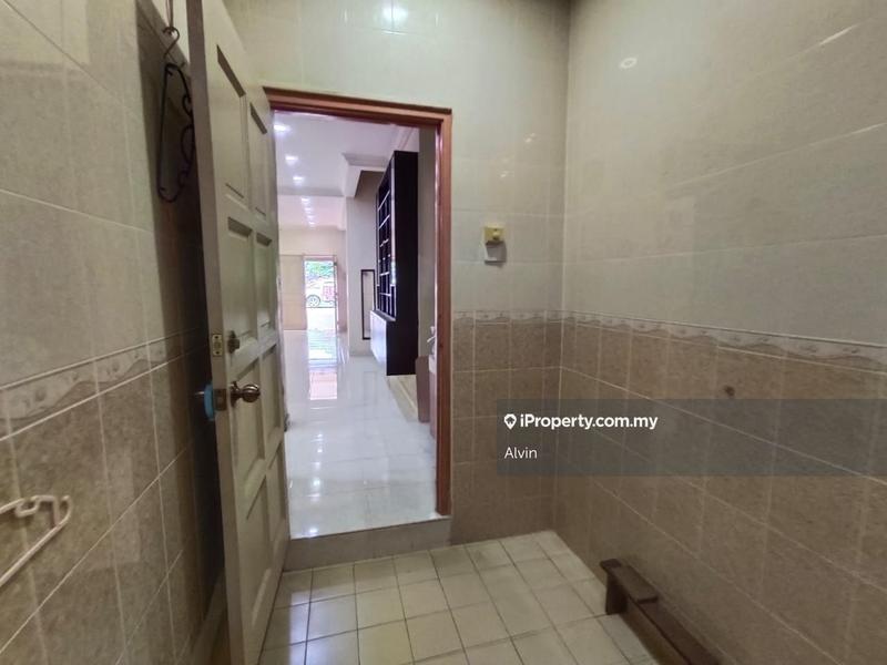 Rumah Teres 2-Tingkat untuk Dijual di Taman Enggang Gangsa Durian Tunggal, Batu Berendam oleh Alvin - iProperty.com.my