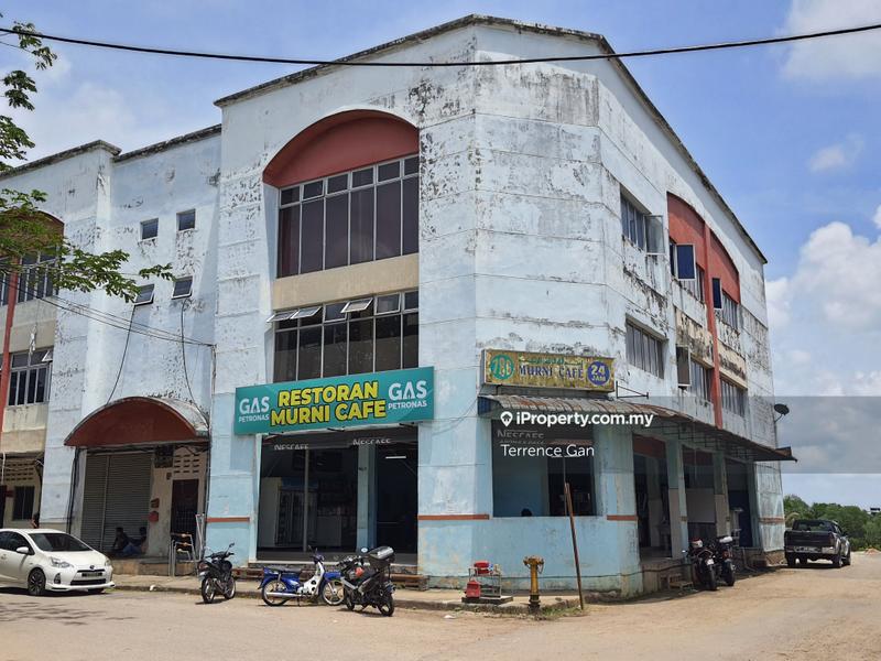 CORNER SHOP AT SENAI 