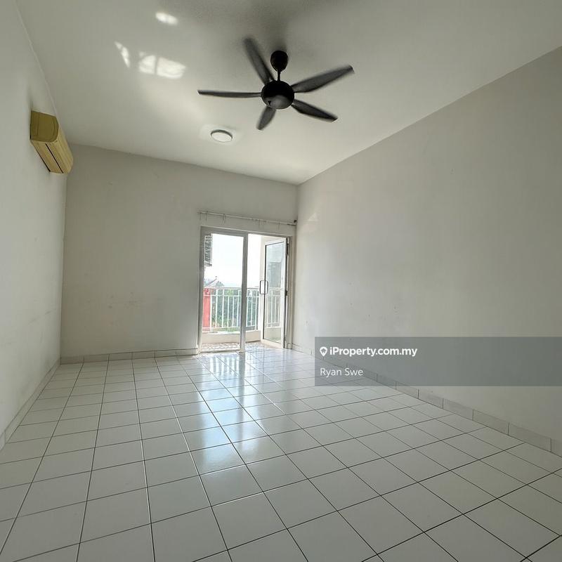 For Sale - Plaza Menjalara