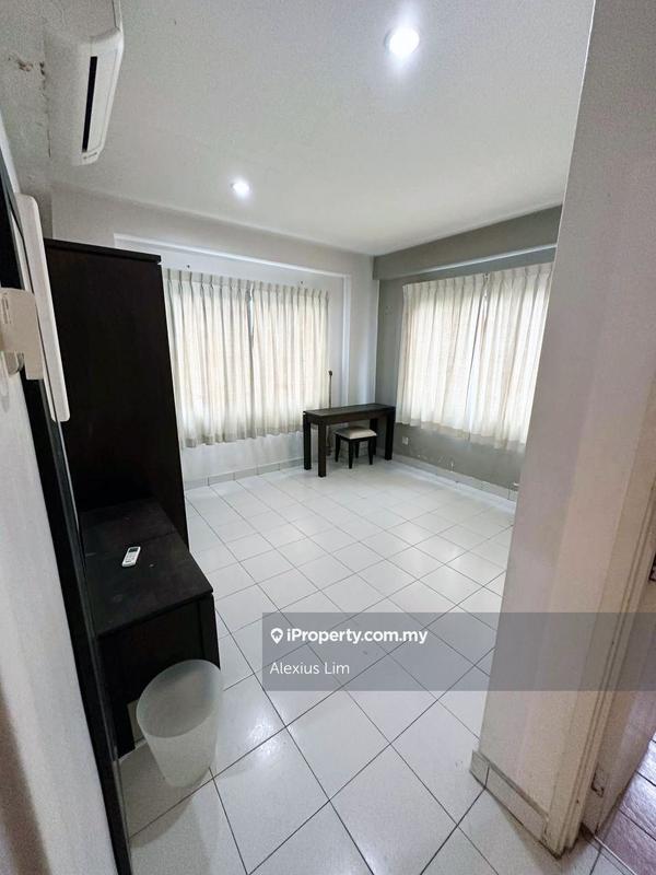 Pangsapuri untuk Dijual di Danga View Apartment oleh Alexius Lim - iProperty.com.my