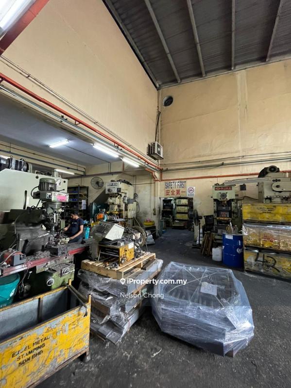 For Rent - 1 1/2 factory at KIP, Taman Perindustrian KIP, Tago, Bandar Sri Damansara, Sg Buloh