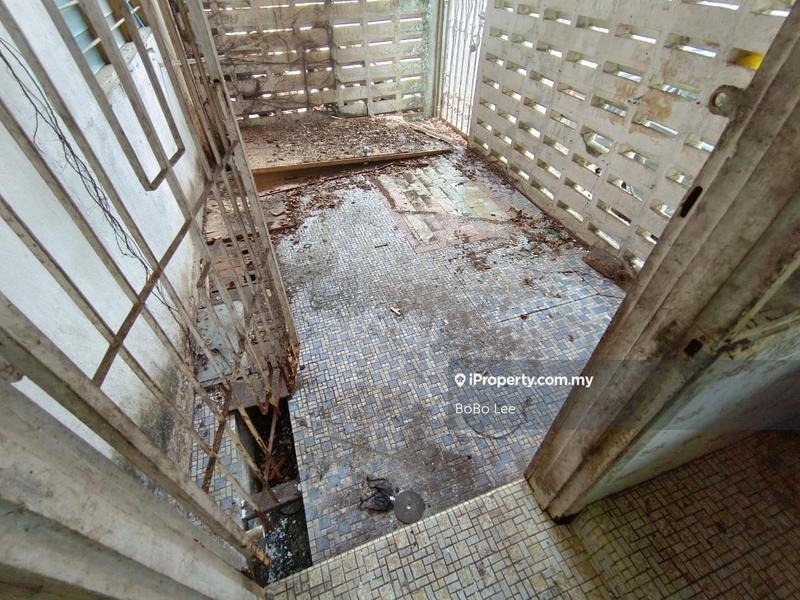 Rumah Berangkai 2 Tingkat untuk Dijual di Taman Overseas Union (Taman Oug), Jalan Klang Lama (Old Klang Road) oleh BoBo Lee - iProperty.com.my