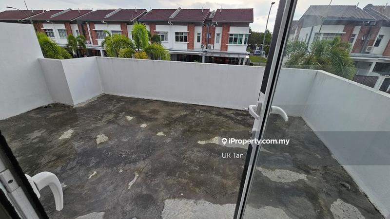 Rumah Teres untuk Dijual di qi6mk, Telok Panglima Garang oleh UK Tan - iProperty.com.my