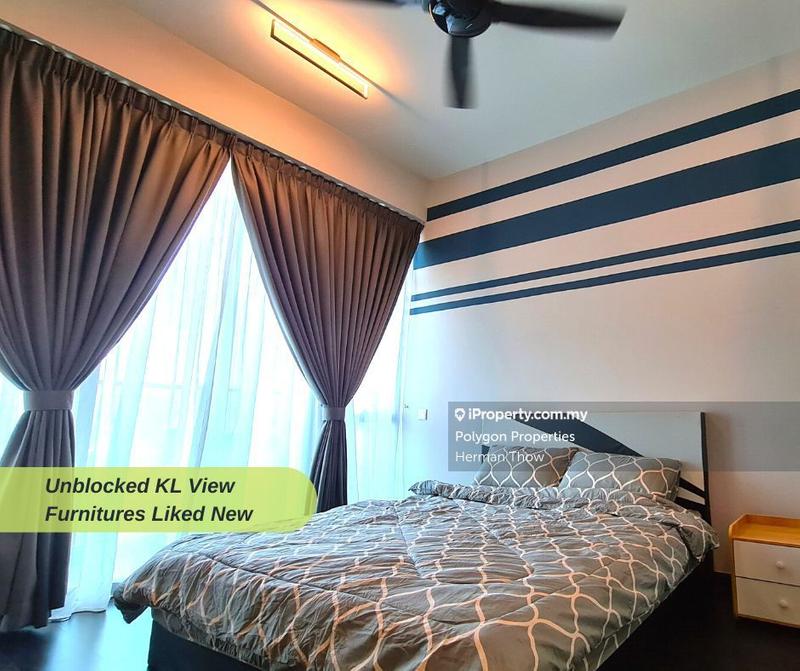 Cozy masteroom, Seeing KL View