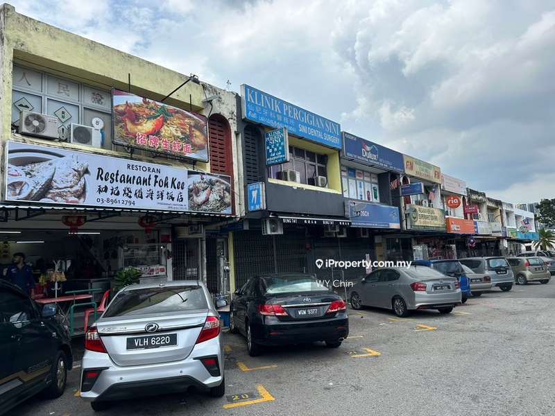 For Sale - 3 STOREY RARE,BALAKONG,TAMAN TAMING JAYA