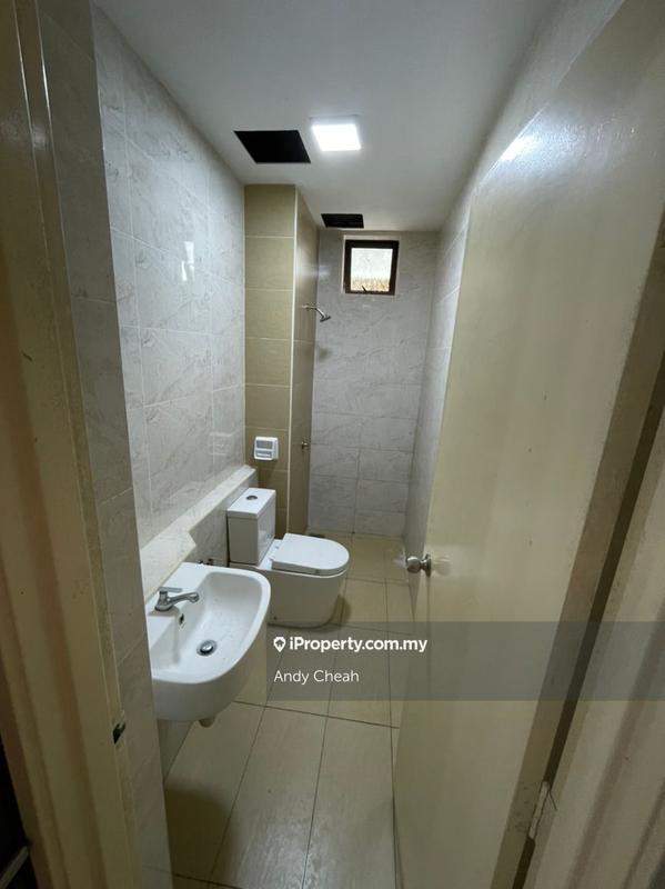 Kediaman Servis untuk Dijual di D'Summit Residences oleh Andy Cheah - iProperty.com.my