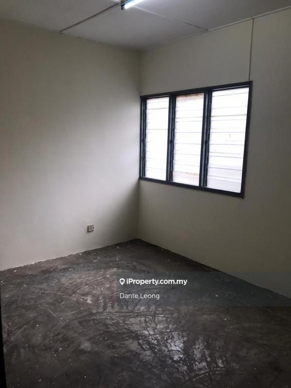 Rumah Teres 2-Tingkat untuk Dijual di Seksyen 25, Shah Alam oleh Dante Leong - iProperty.com.my