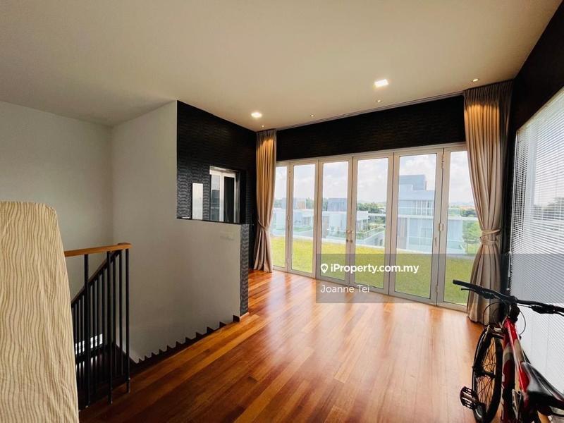 Bungalow House for Rent in Lakefront Villa, Cyberjaya by Joanne Tei - iProperty.com.my