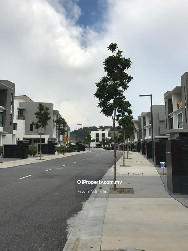 Townhouse for Sale in Cahaya Spk, Shah Alam by Filzah Affendie - iProperty.com.my