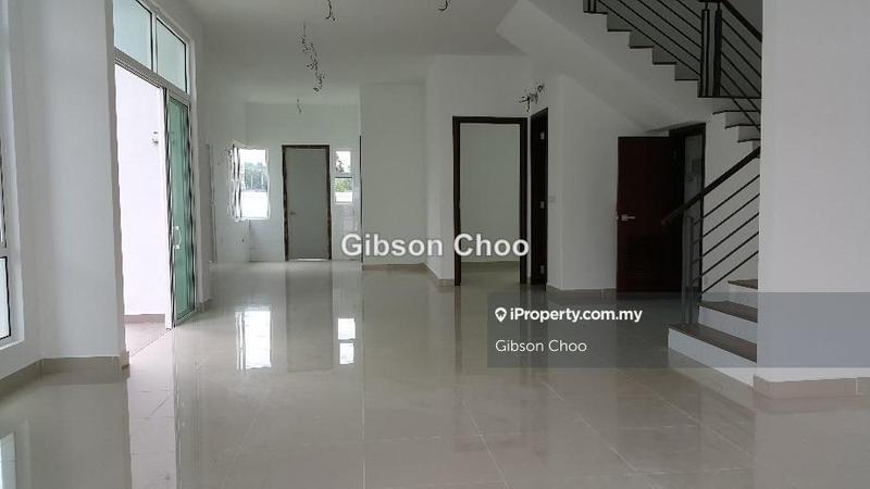 Rumah Berkembar untuk Dijual di Suria Residence oleh Gibson Choo - iProperty.com.my