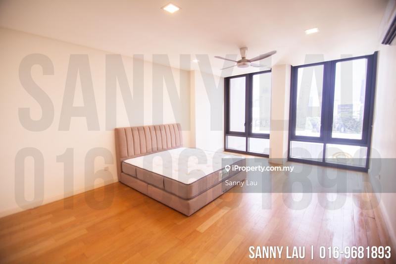 For Sale - 6 CapSquare