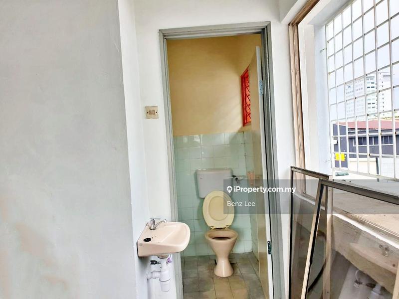 Terrace Factory for Sale in Taman Industri Bolton, Batu Caves by Benz Lee - iProperty.com.my