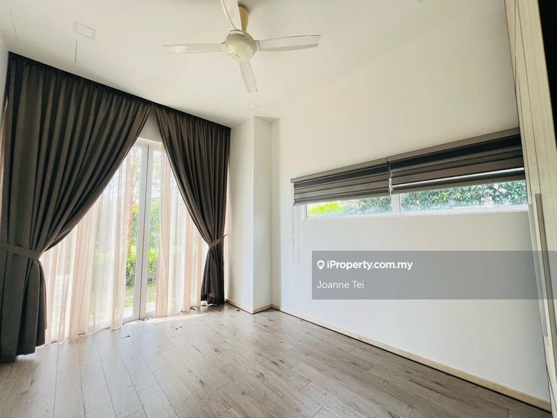 Bungalow House for Sale in Lakefront Villa, Cyberjaya by Joanne Tei - iProperty.com.my