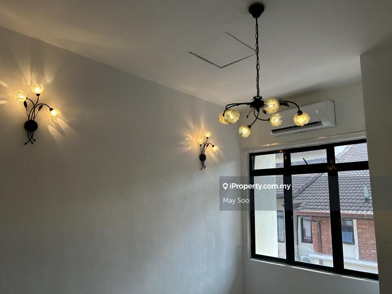 Rumah Berangkai 2 Tingkat untuk Dijual di Bukit Jelutong, Shah Alam oleh May Soo - iProperty.com.my