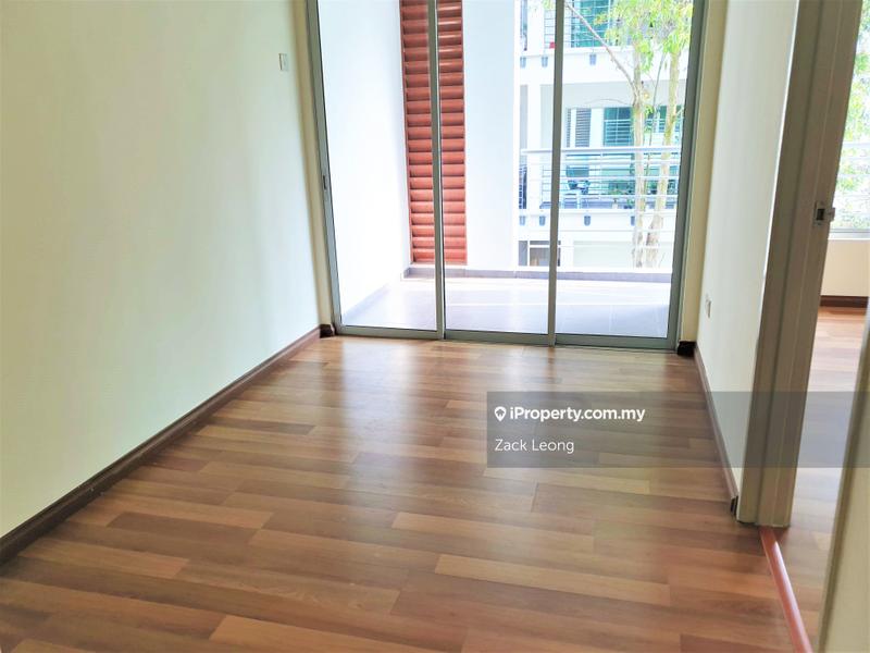 Rumah Bandar untuk Dijual di Taman Bukit Serdang, Seri Kembangan oleh Zack Leong - iProperty.com.my