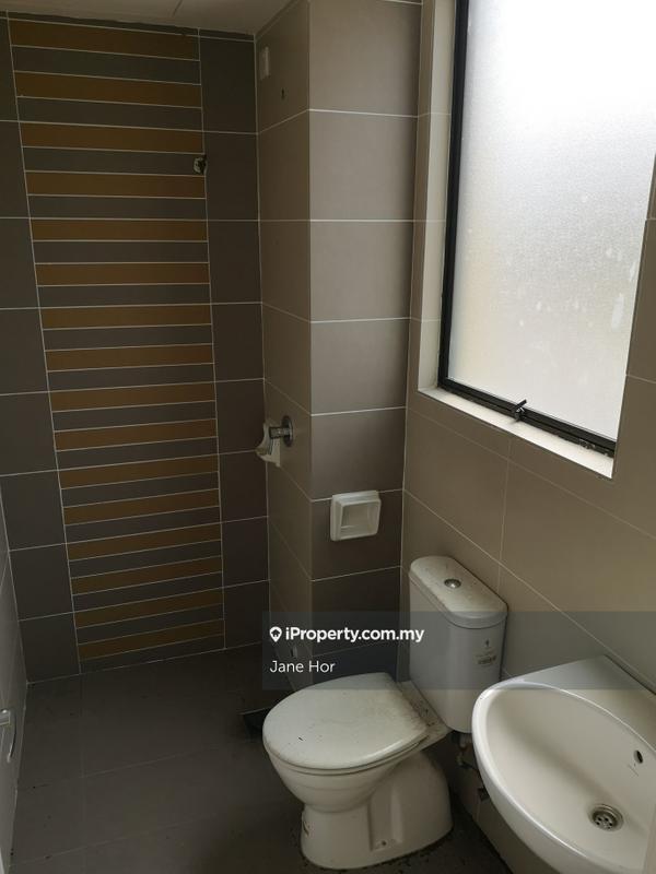 Townhouse for Sale in 16 Sierra, Puchong by Jane Hor - iProperty.com.my
