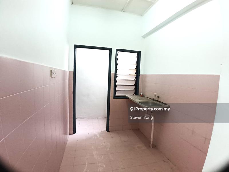 Flat for Sale in Sukma Shop by Steven Yong - iProperty.com.my