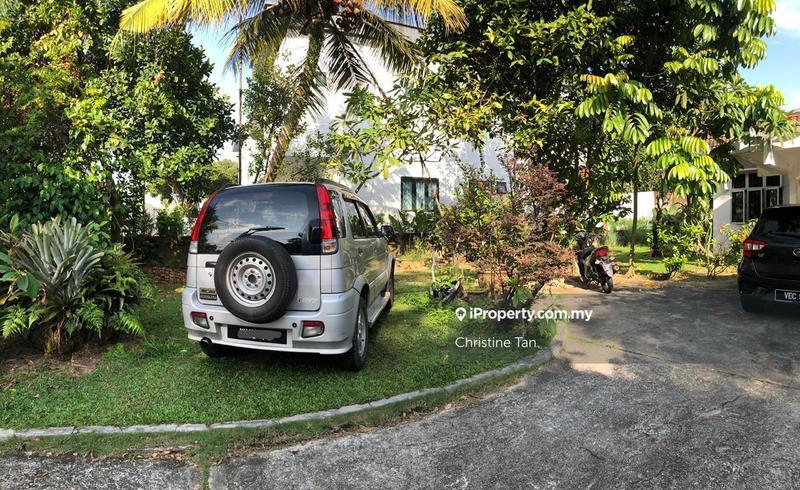 Bungalow House for Sale in Kelana Jaya, Petaling Jaya by Christine Tan - iProperty.com.my