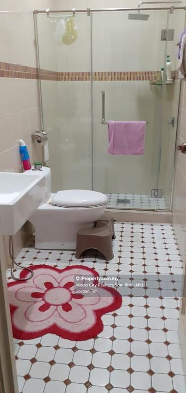 Bungalow House for Sale in Seksyen 8, Kota Damansara by Jordan Teh - iProperty.com.my