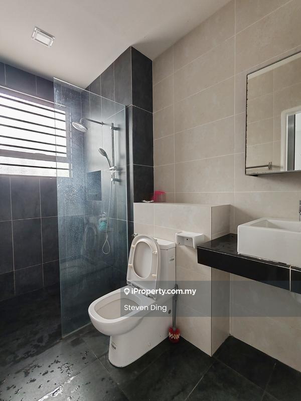 Rumah Berkembar untuk Disewa di Setia Utama, Setia Alam oleh Steven Ding - Bathroom - iProperty.com.my