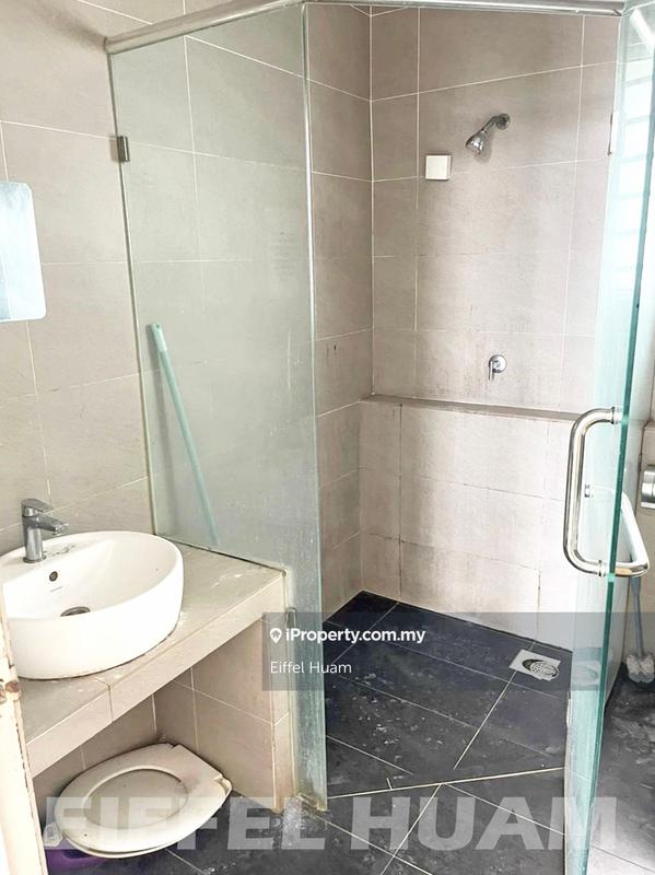 3-storey Terraced House for Sale in Taman Bayan, Bayan Lepas by Eiffel Huam - iProperty.com.my