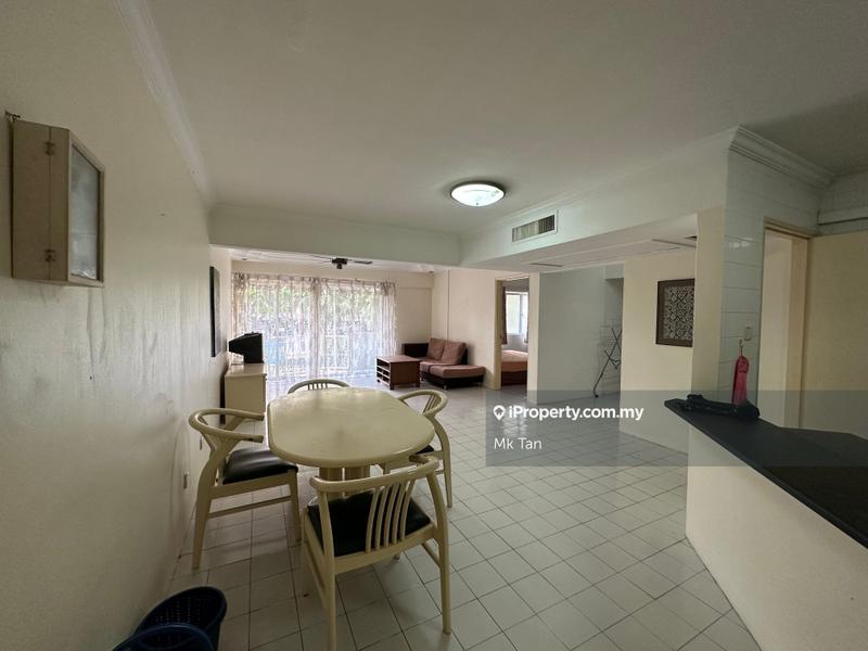 For Sale - Garden City Straits