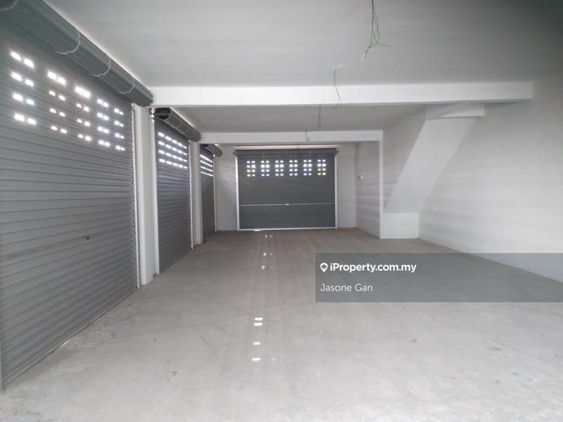 For Sale - Jasin Mydin Below Value Endlot 2 Storey Shop 24 x 70 Non Bumi For Sale