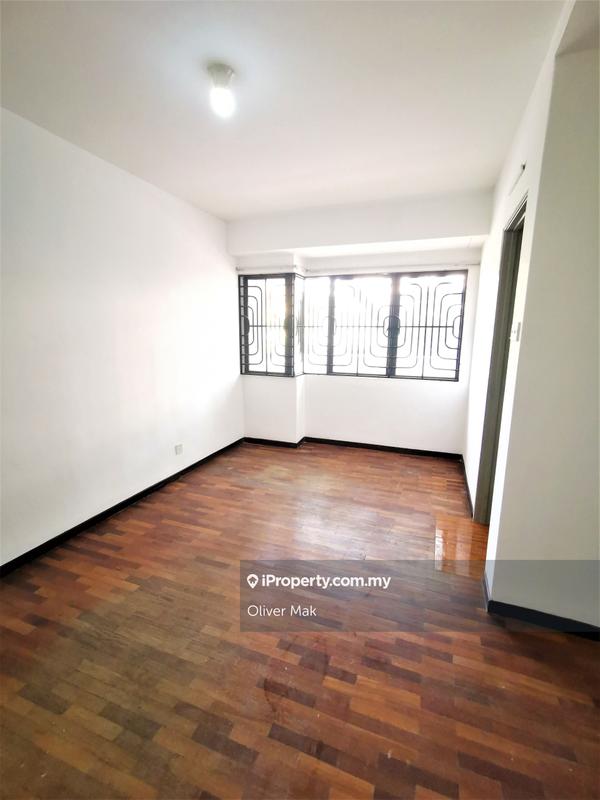 3-storey Terraced House for Sale in Taman Esplanad, Bukit Jalil by Oliver Mak - iProperty.com.my