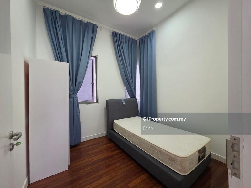 For Sale - Pavilion Hilltop