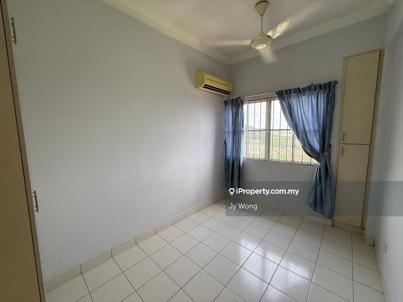 Condominium for Sale in La Vista Condominiums by Jy Wong - iProperty.com.my