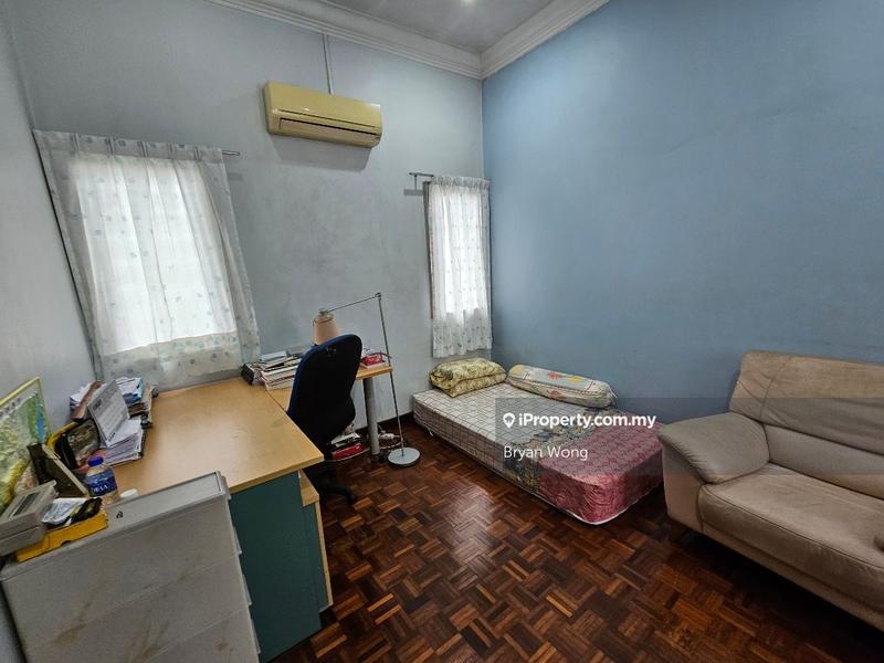 Semi-Detached House for Sale in Damansara Jaya, Petaling Jaya by Bryan Wong - iProperty.com.my