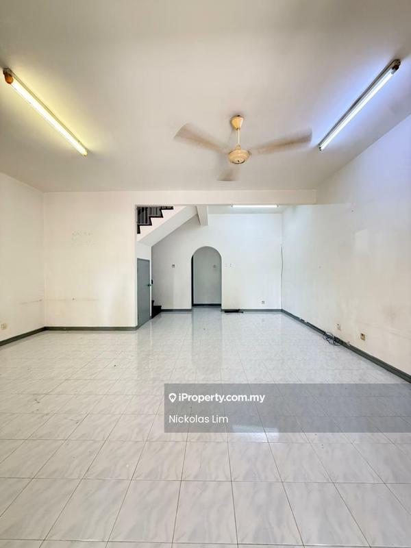 Terraced House for Sale in Taman Chee Seng, Tanjung Bungah by Nickolas Lim - Living Room - iProperty.com.my