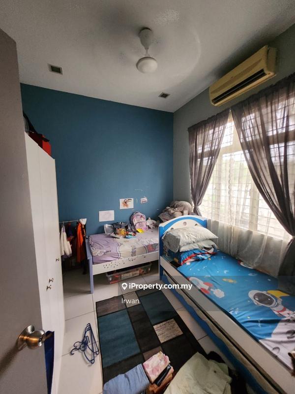 Rumah Berkembar untuk Dijual di Bandar Saujana Putra, Tanjong Duabelas oleh Irwan Affandi - iProperty.com.my