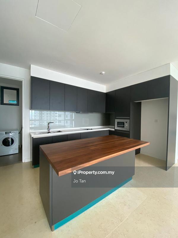 For Sale - D'Rapport