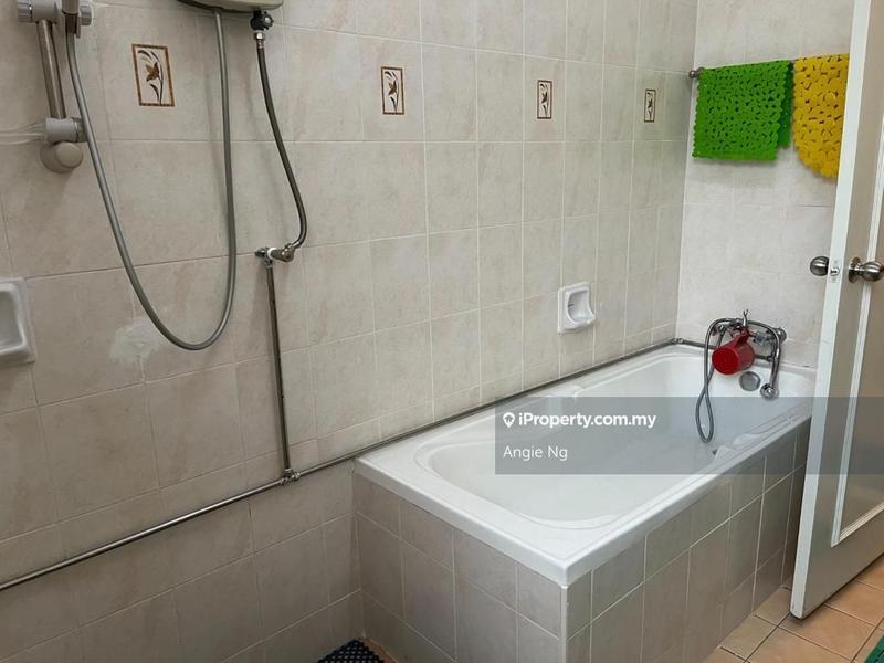 2.5-storey Terraced House for Sale in Sg Ara, Bayan Lepas by Angie Ng - iProperty.com.my