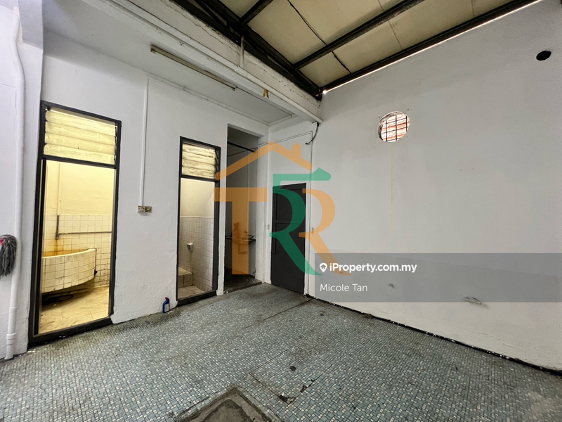 Shop for Rent in Bandar Muar, Muar by Micole Tan - iProperty.com.my
