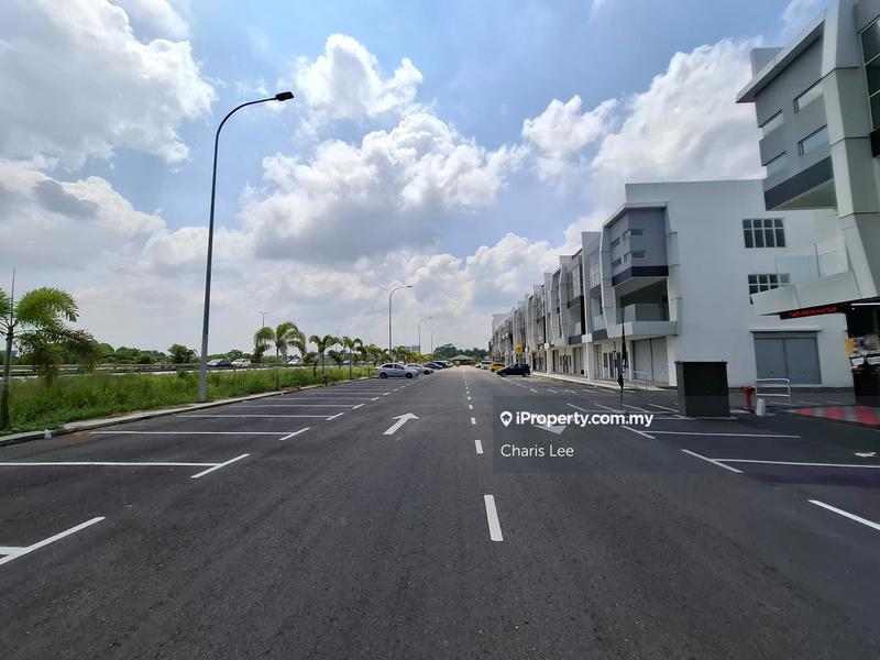 For Rent - Brand New 3 storey shoplot Suria Industrial Park, Sepang, near KLIA