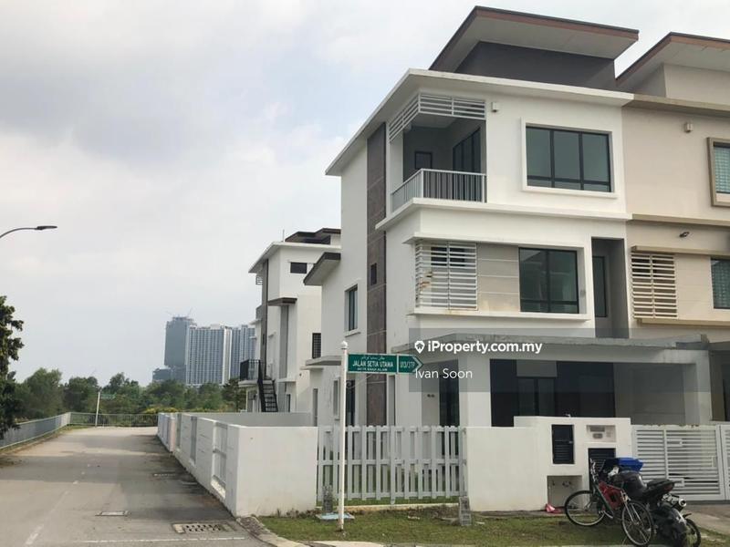 Townhouse untuk Dijual di setia utama , setia alam , setia damai, Setia Alam oleh Ivan Soon - iProperty.com.my